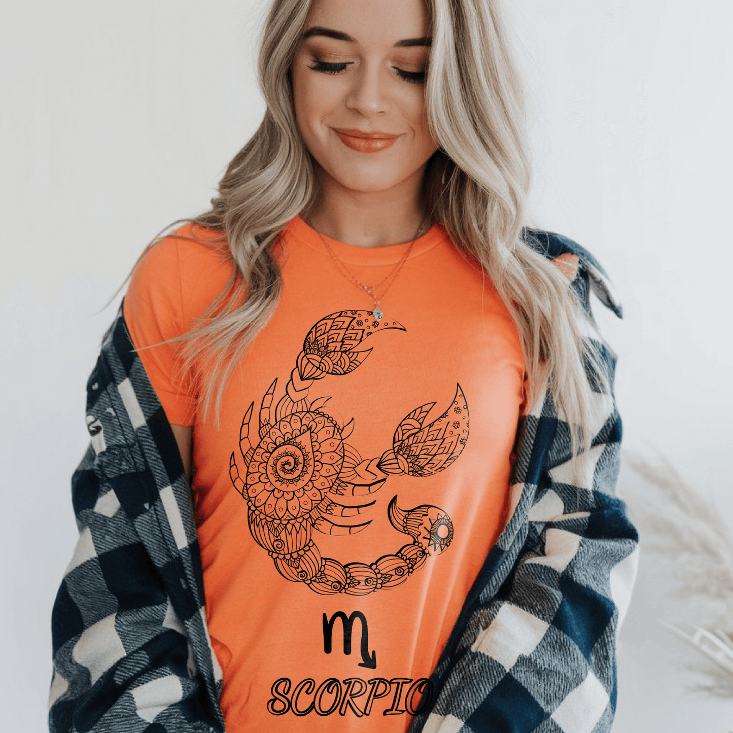 Scorpio illustration Astrology Zodiac TShirtT-Shirt