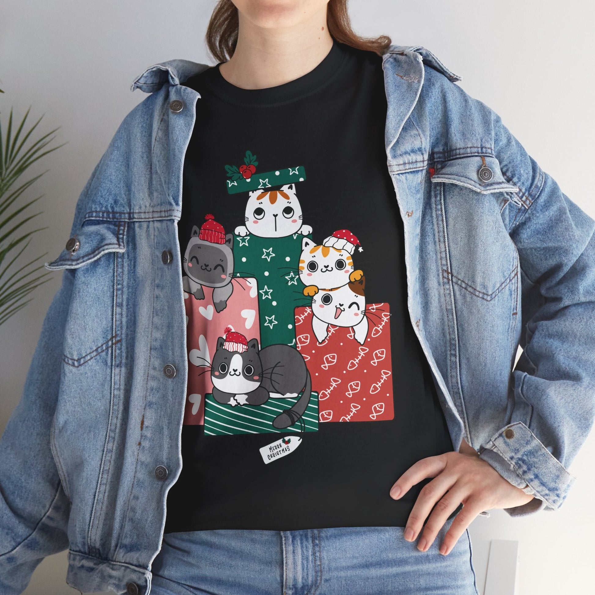 Merry Christmas Cats in Gift box ShirtT-Shirt